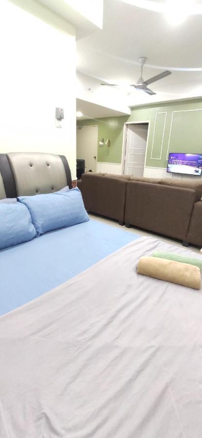 Ferienwohnung Dperdana -Dinies Pool,Wifi, Centre Of Kota Bharu, 4-5 Pax Exterior foto